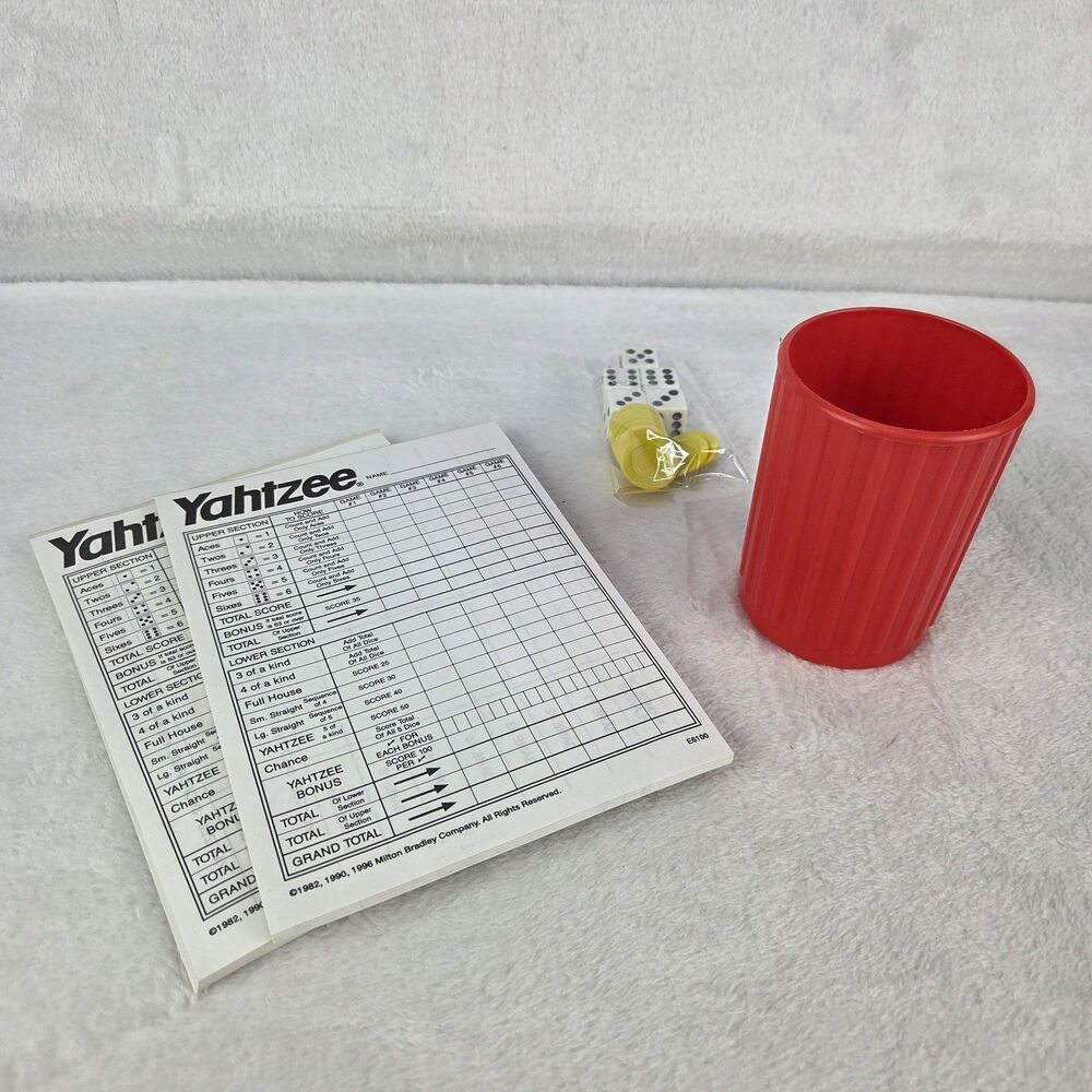 Vintage 1998 Yahtzee Dice Game Milton Bradley Complete With Score Pads - Picture 5 of 11